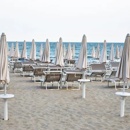 Piazza Nember Attico Con Vista Mare Daire Lido di Jesolo